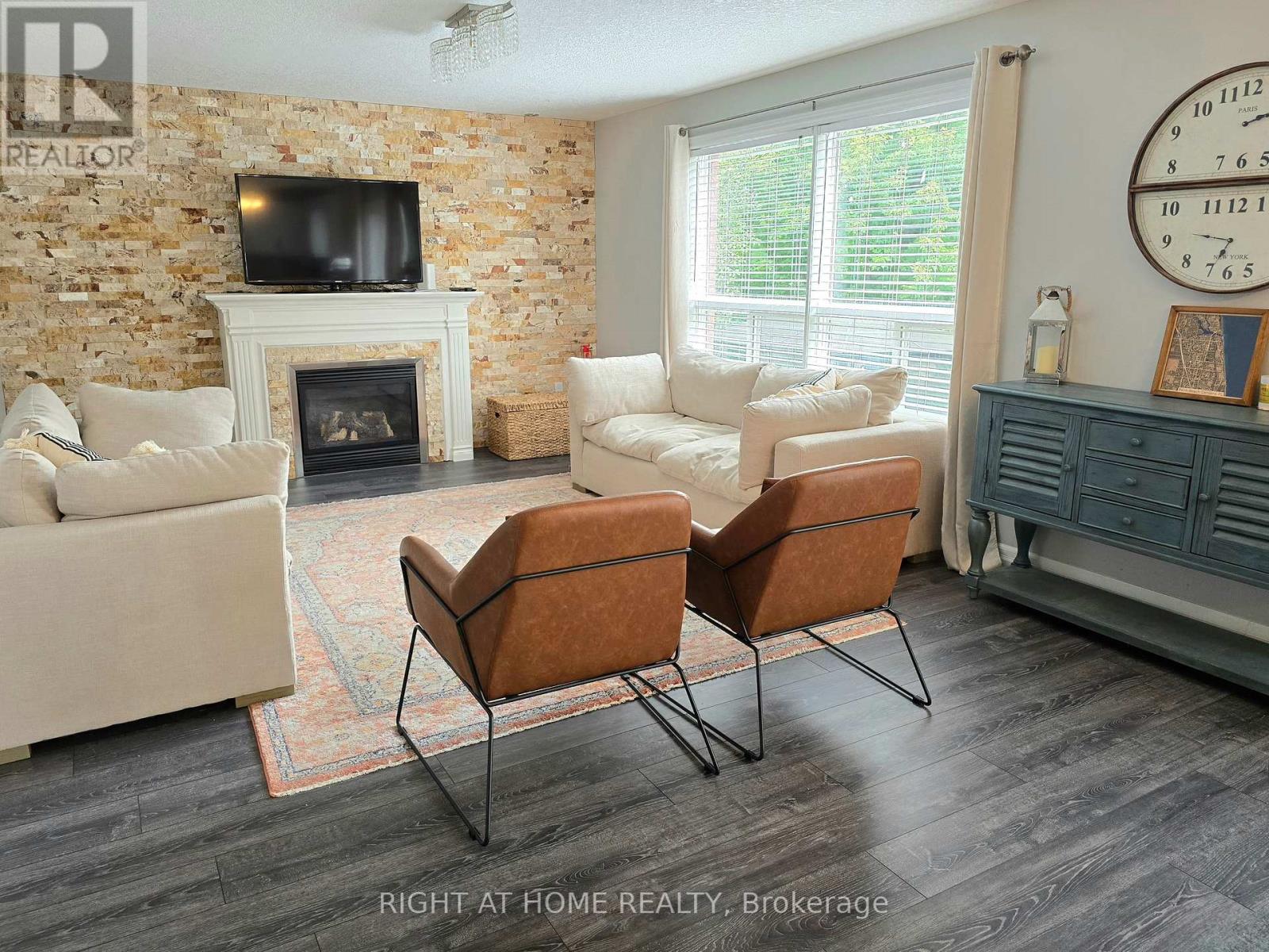 520 Pine Hollow Court, Kitchener, Ontario  N2R 1T3 - Photo 11 - X12318709