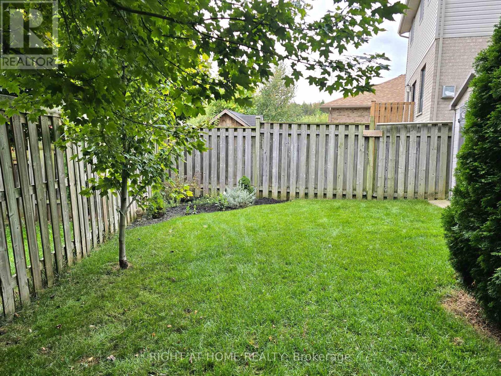 520 Pine Hollow Court, Kitchener, Ontario  N2R 1T3 - Photo 20 - X12318709