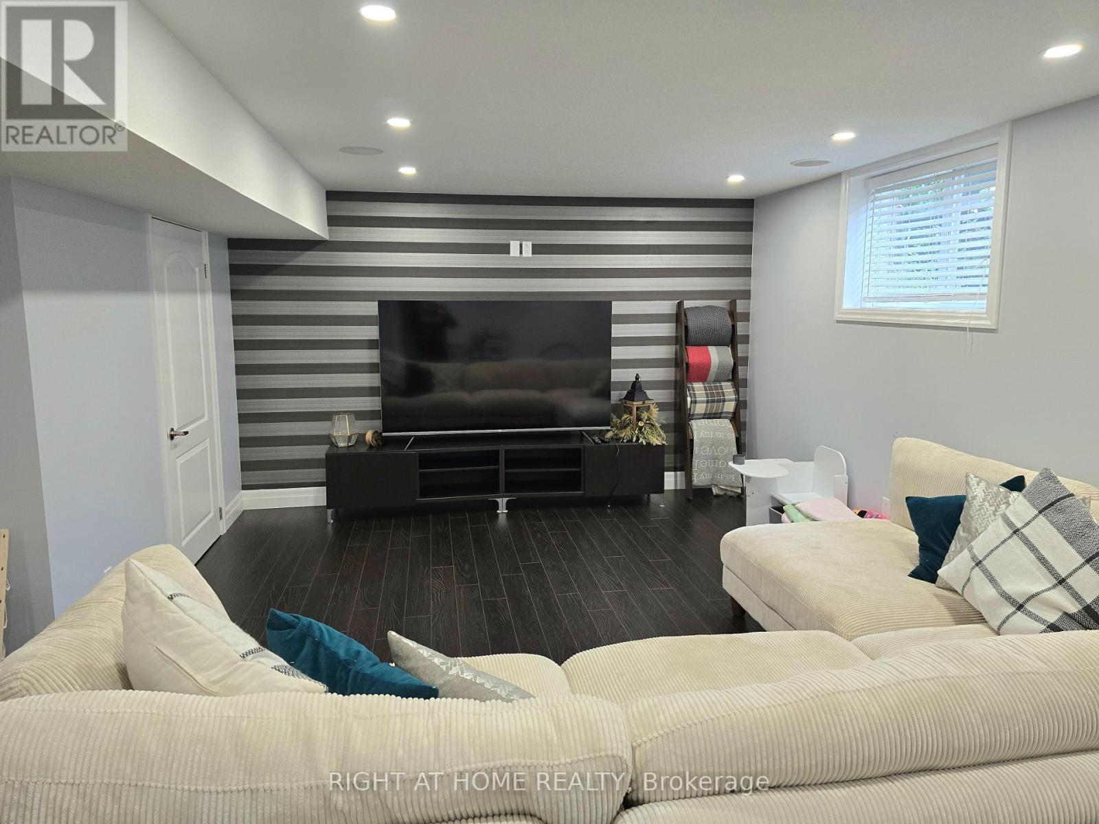 520 Pine Hollow Court, Kitchener, Ontario  N2R 1T3 - Photo 21 - X12318709