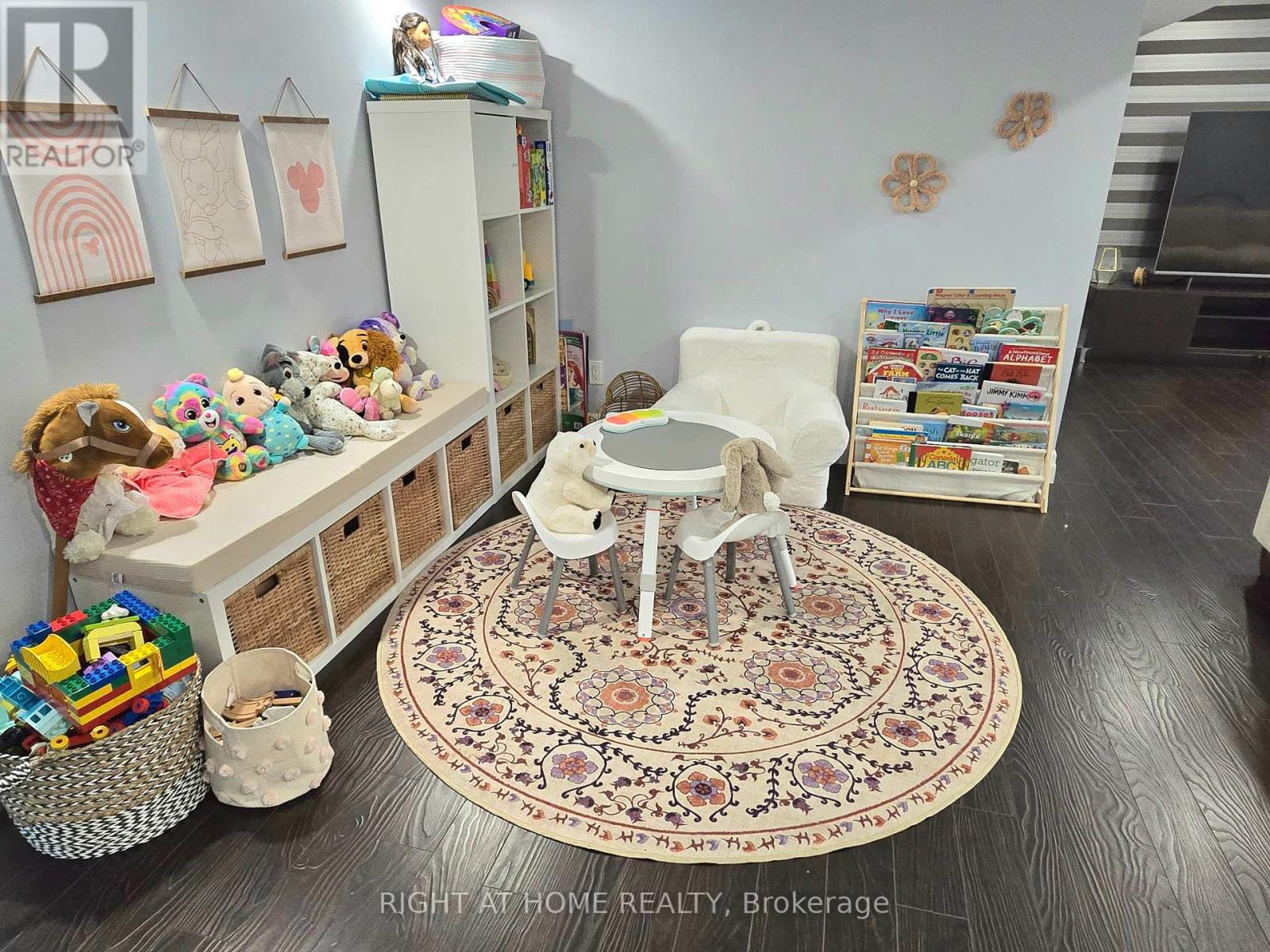 520 Pine Hollow Court, Kitchener, Ontario  N2R 1T3 - Photo 25 - X12318709