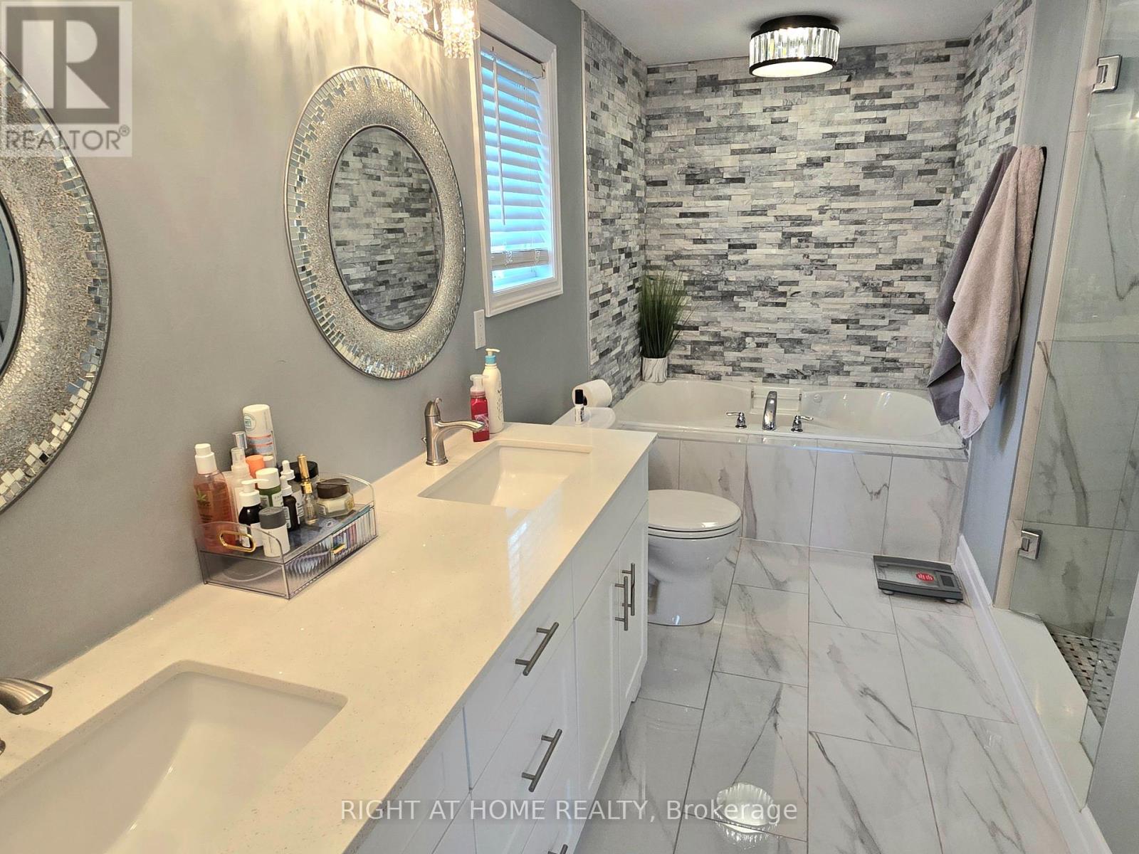 520 Pine Hollow Court, Kitchener, Ontario  N2R 1T3 - Photo 29 - X12318709