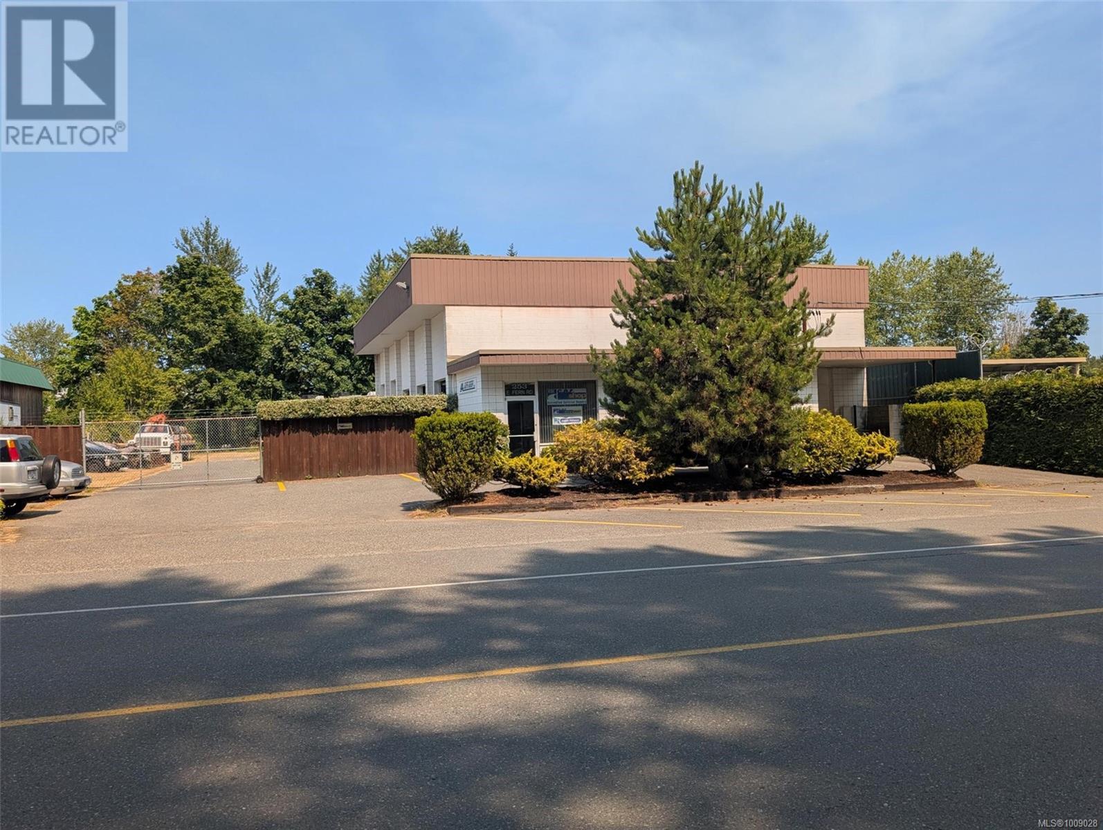 253 Fern Rd, Qualicum Beach, British Columbia  V9K 1R1 - Photo 3 - 1009028