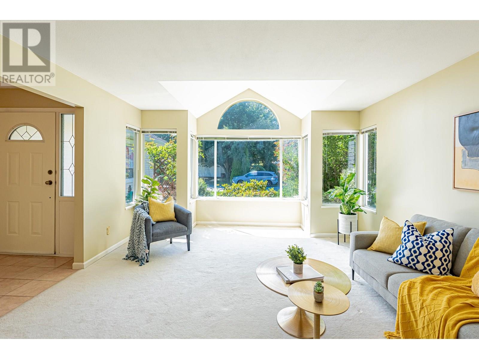 Property at 6683 LONDON COURT image 5