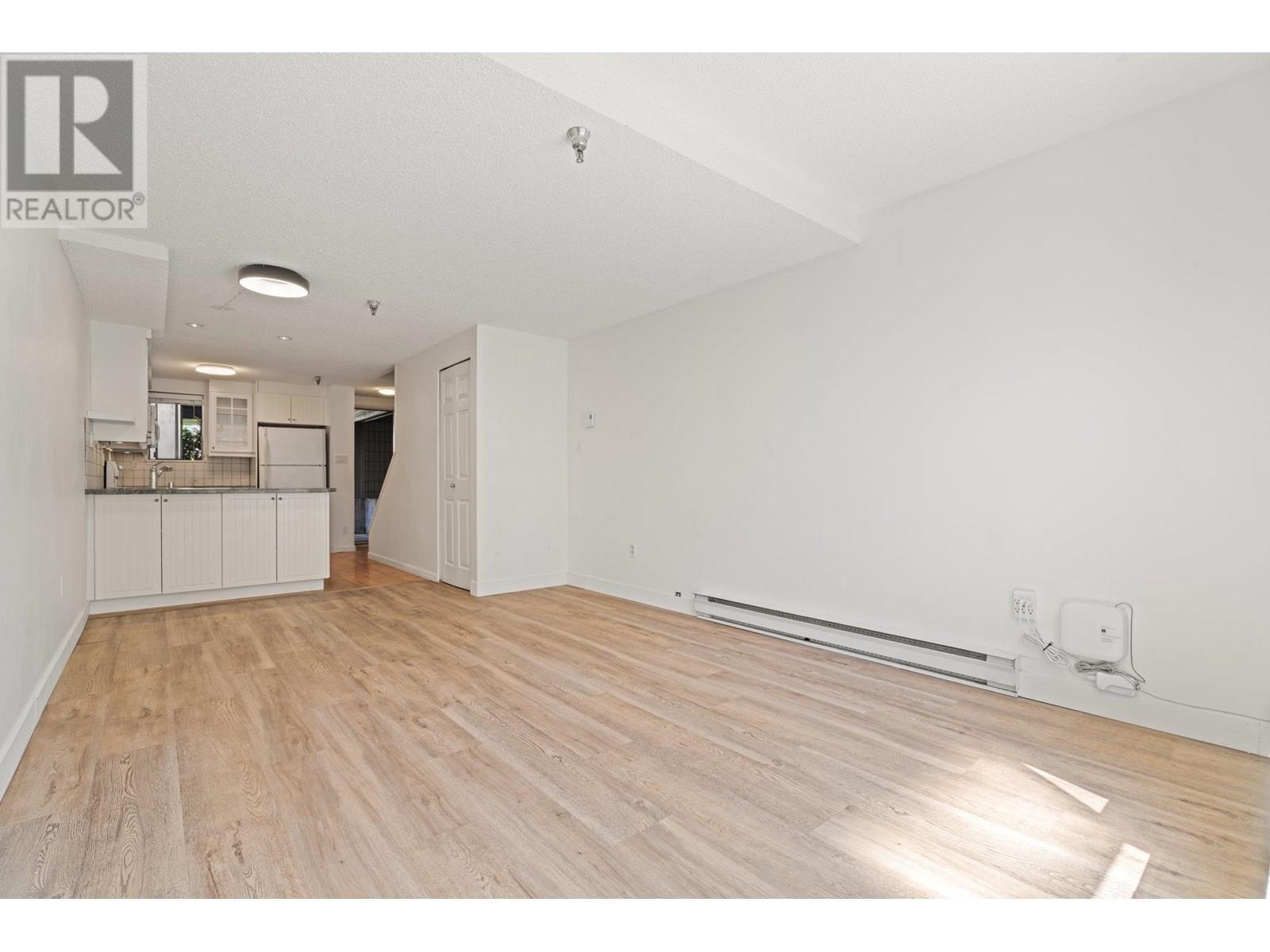 122 1363 Clyde Avenue, West Vancouver, British Columbia  V7T 3W9 - Photo 11 - R3023799