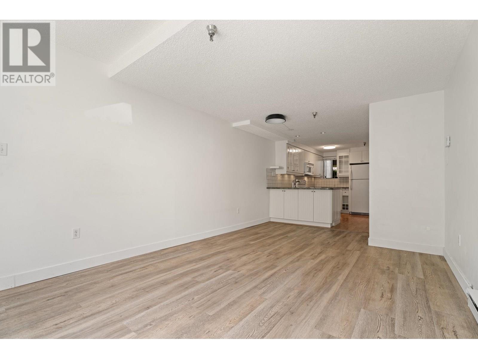 122 1363 Clyde Avenue, West Vancouver, British Columbia  V7T 3W9 - Photo 10 - R3023799