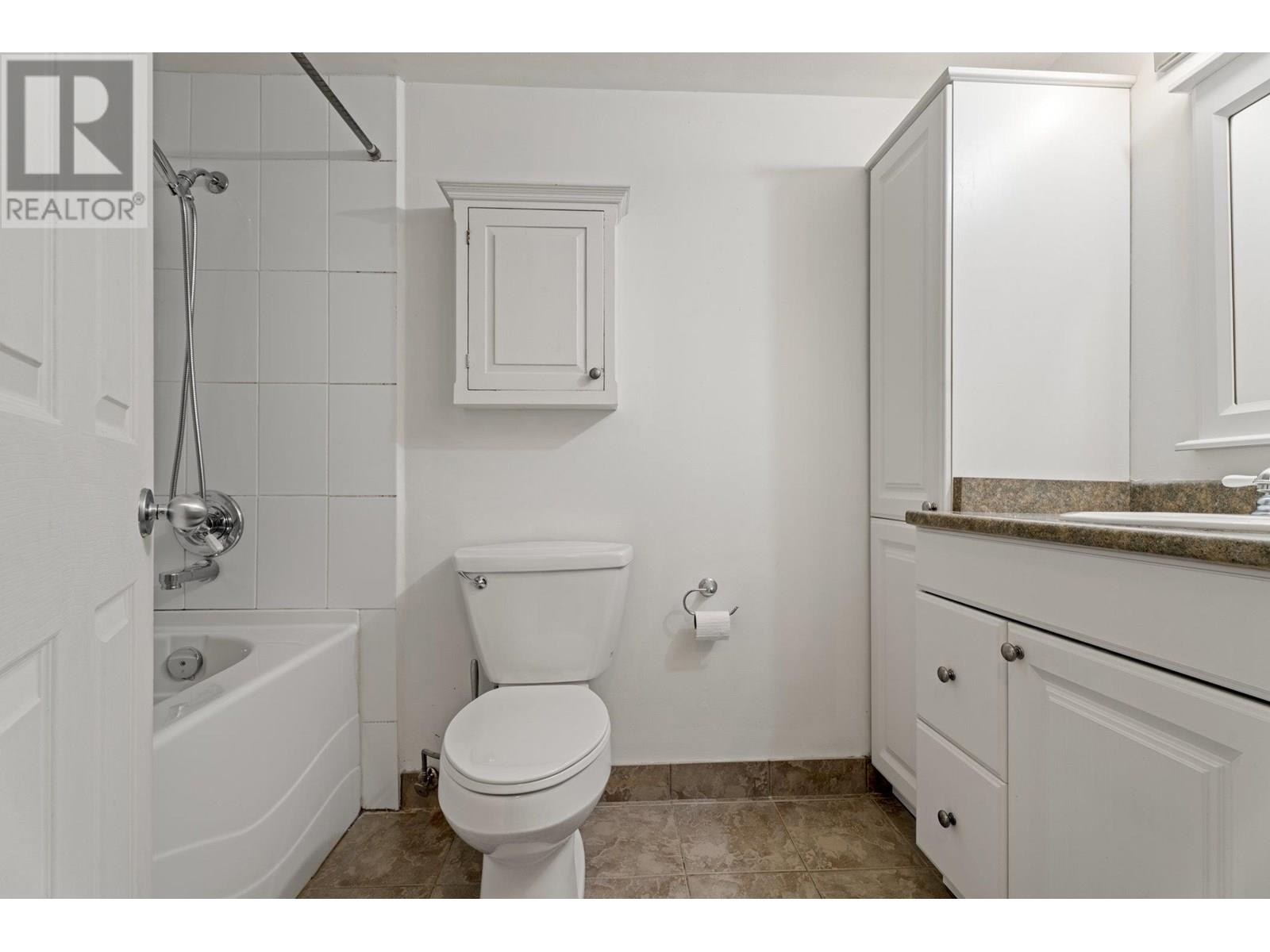 122 1363 Clyde Avenue, West Vancouver, British Columbia  V7T 3W9 - Photo 16 - R3023799