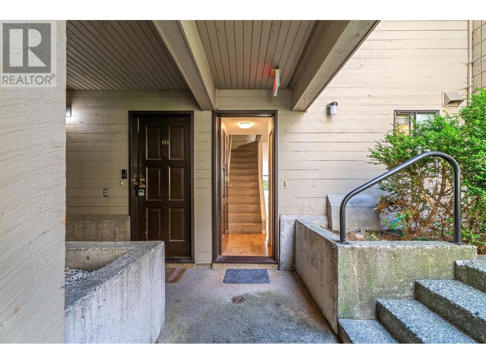 122 1363 Clyde Avenue, West Vancouver, British Columbia  V7T 3W9 - Photo 4 - R3023799