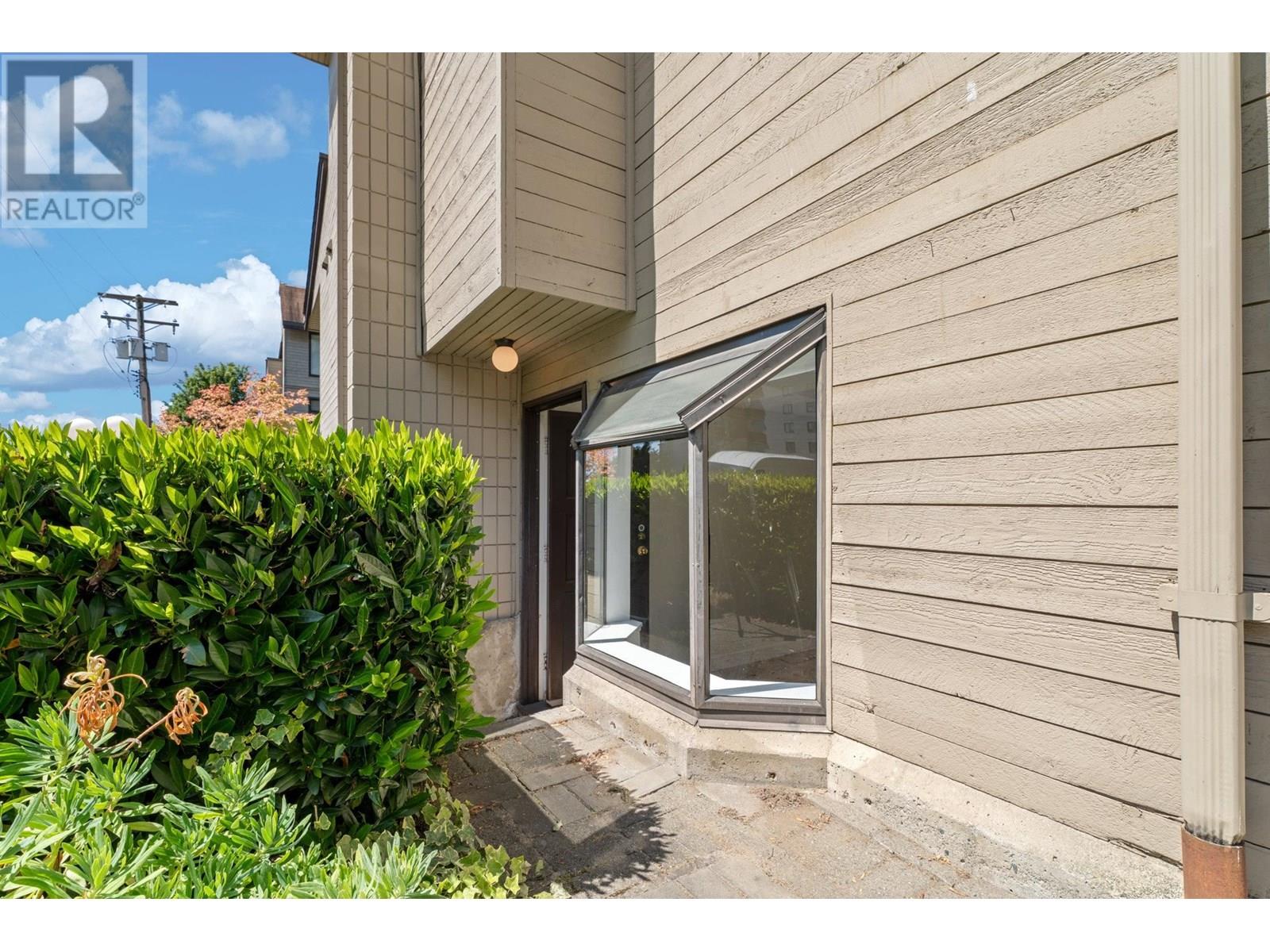 122 1363 Clyde Avenue, West Vancouver, British Columbia  V7T 3W9 - Photo 8 - R3023799