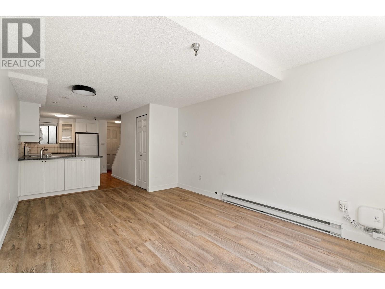 122 1363 Clyde Avenue, West Vancouver, British Columbia  V7T 3W9 - Photo 6 - R3023799