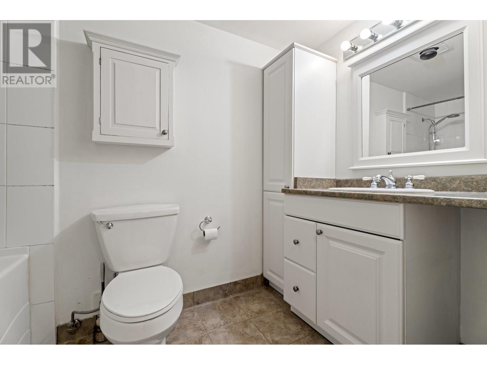 122 1363 Clyde Avenue, West Vancouver, British Columbia  V7T 3W9 - Photo 17 - R3023799