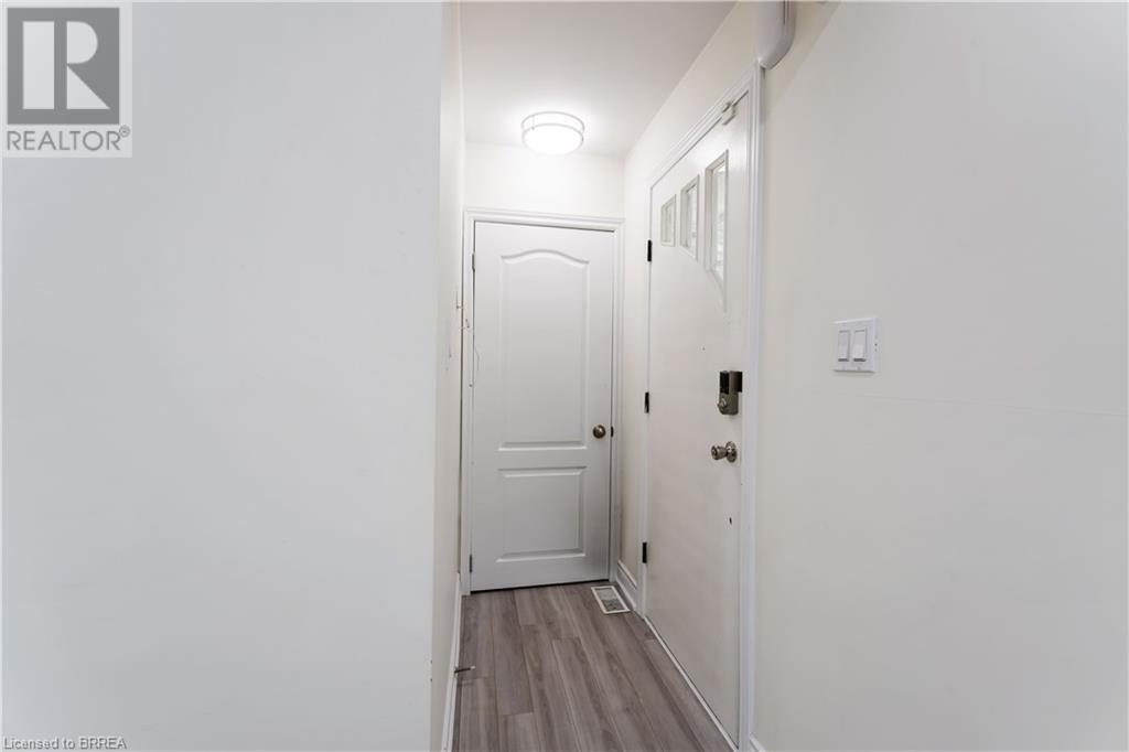 Property at 1032 MUD Street E image 4