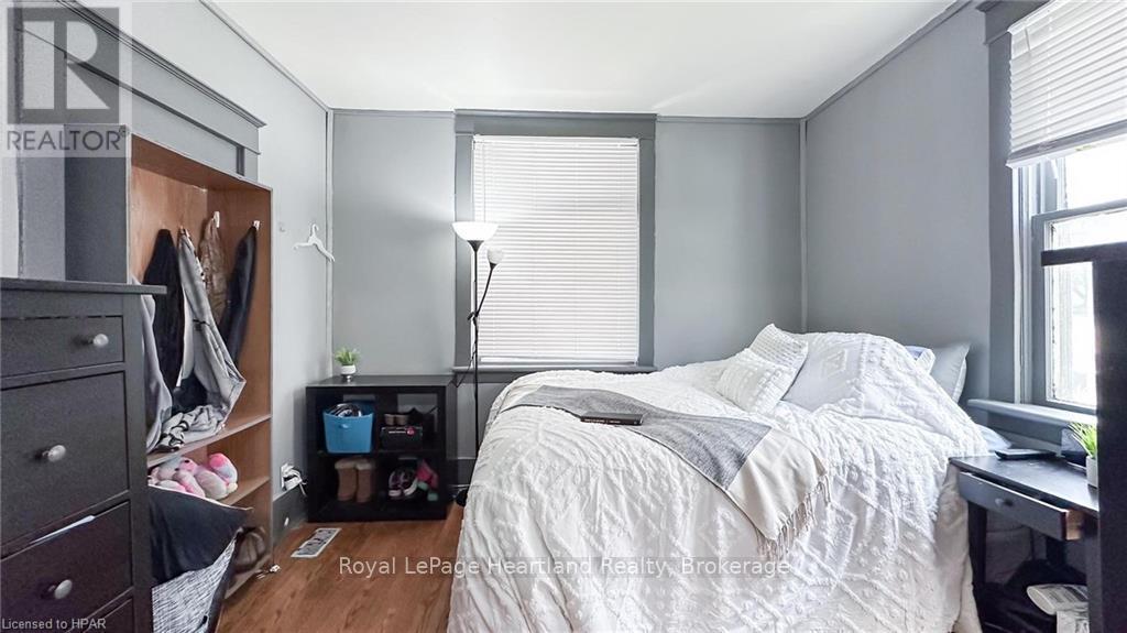 3064 Patrick Street, Howick, Ontario  N0G 1V0 - Photo 7 - X12318824