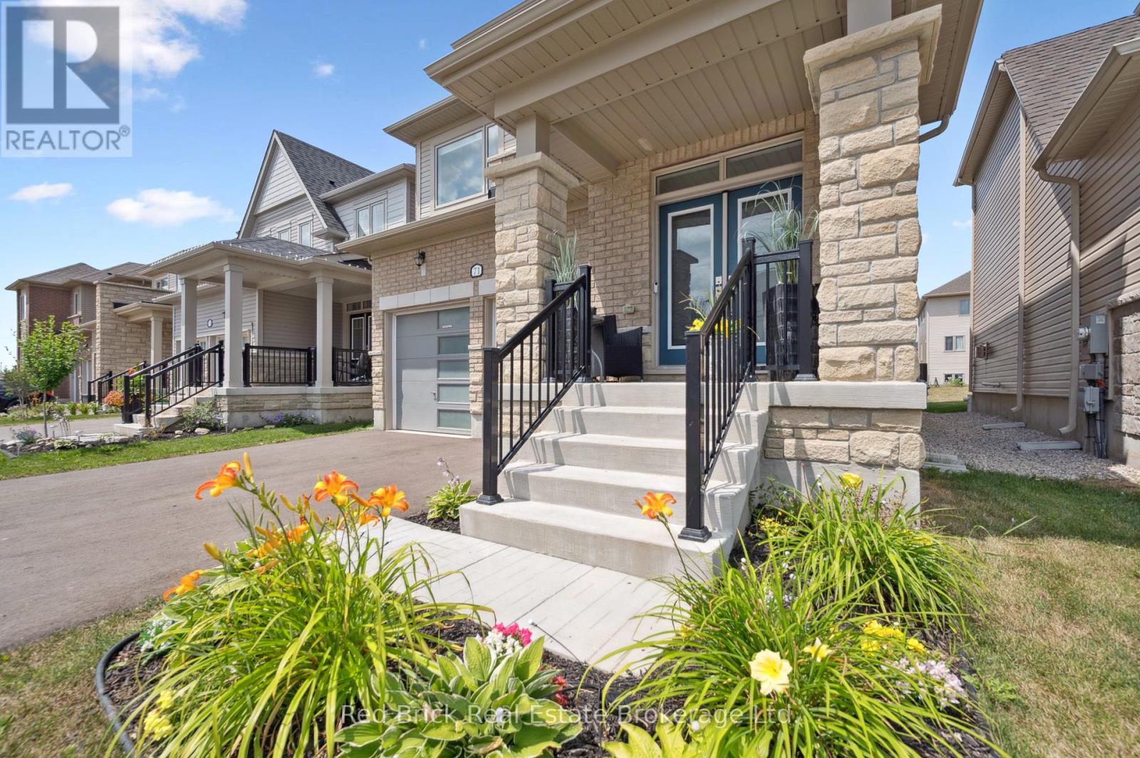 71 Harpin Way W, Centre Wellington, Ontario  N1M 0H8 - Photo 2 - X12318828