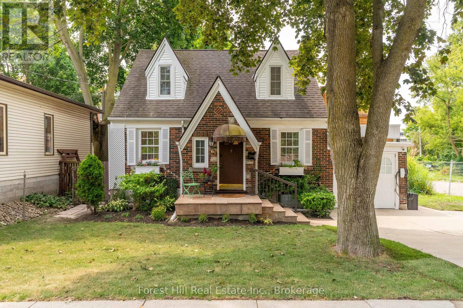 Property at 161 HERBERT STREET image 1