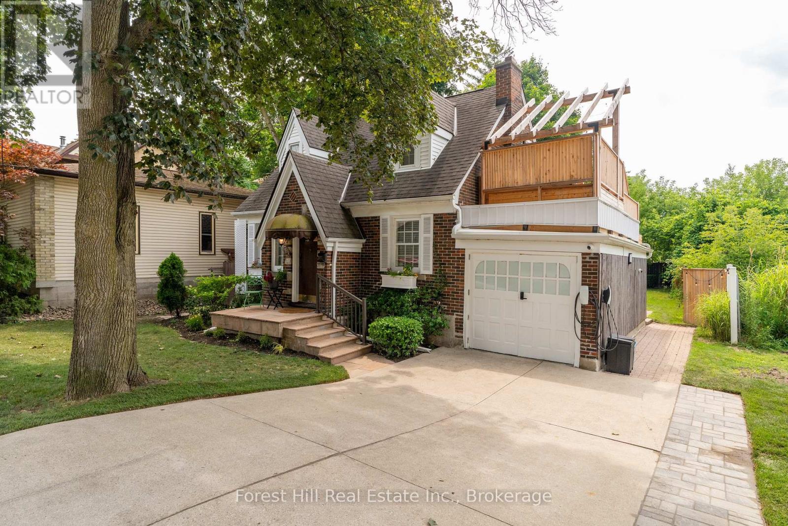 Property at 161 HERBERT STREET image 4