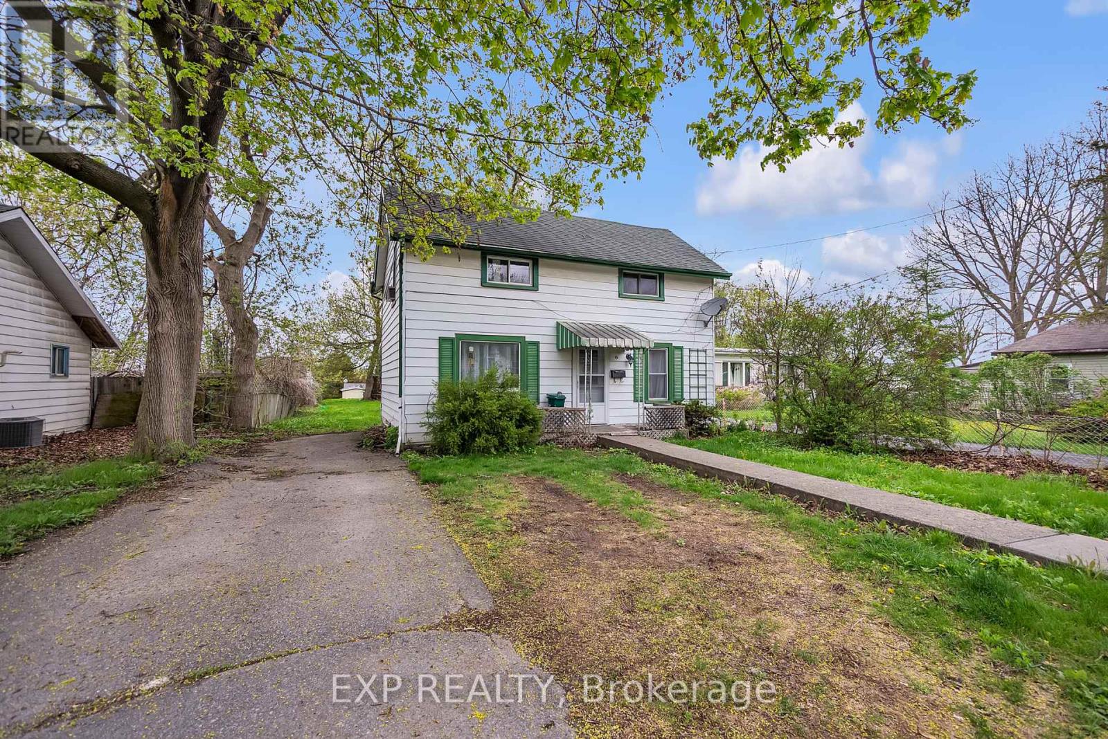 45 Purdy Street, Belleville, Ontario  K8P 1Y8 - Photo 2 - X12318797