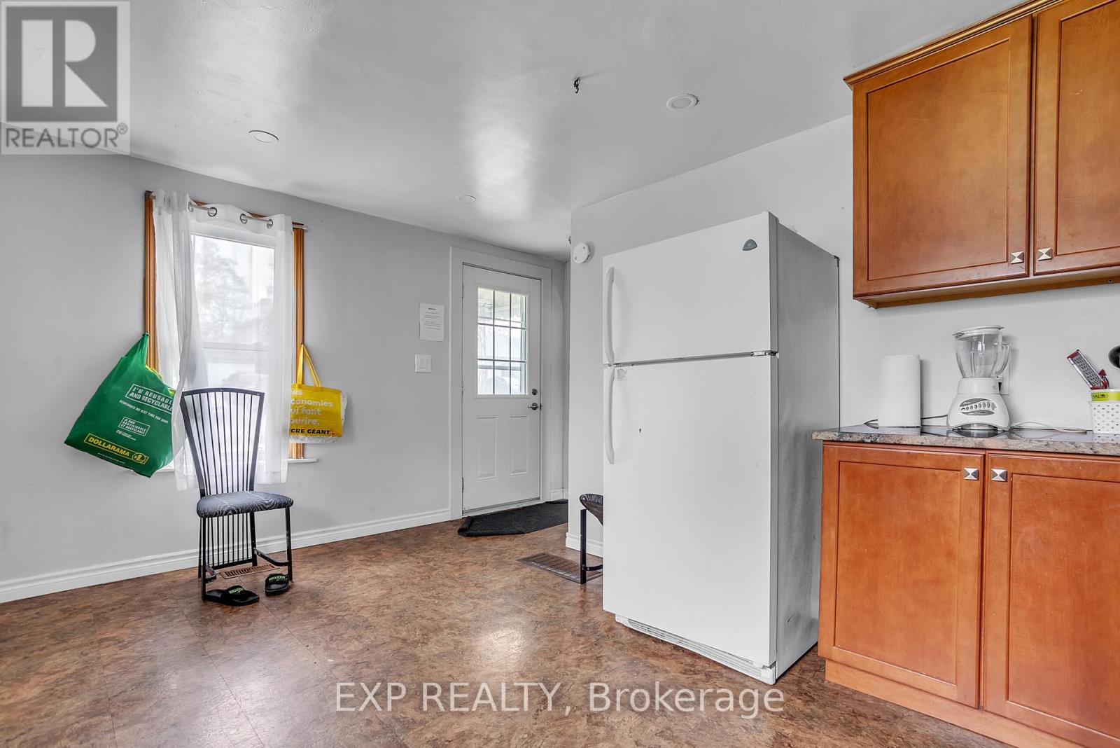 45 Purdy Street, Belleville, Ontario  K8P 1Y8 - Photo 4 - X12318797