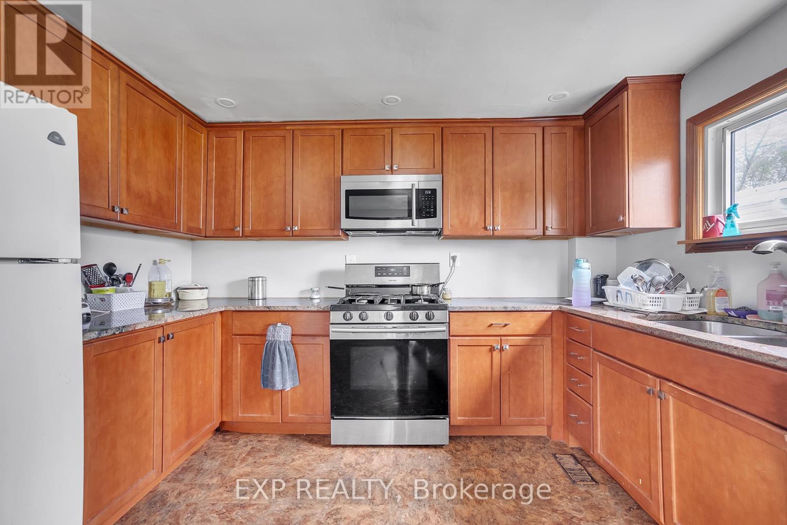 45 Purdy Street, Belleville, Ontario  K8P 1Y8 - Photo 5 - X12318797