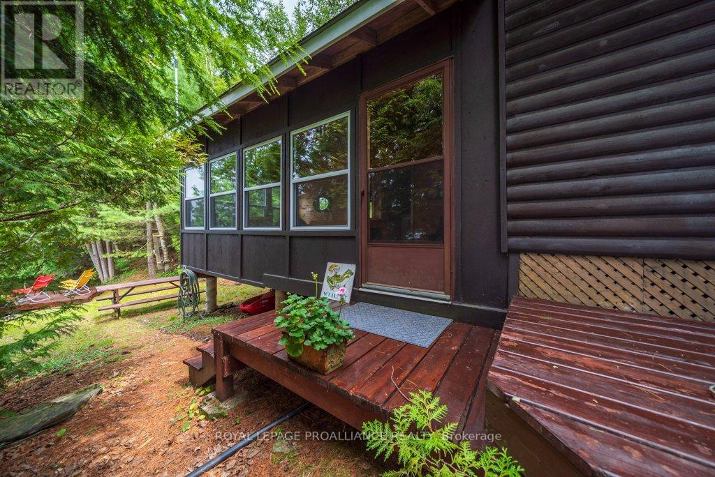 1021 Blue Jay Lane, North Frontenac, Ontario  K0H 1B0 - Photo 26 - X12318827