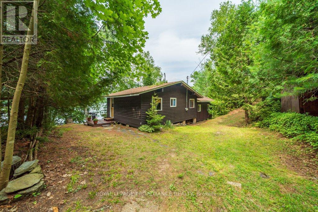 1021 Blue Jay Lane, North Frontenac, Ontario  K0H 1B0 - Photo 27 - X12318827