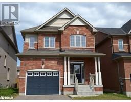 15 FORSYTH Crescent, Barrie, Ontario