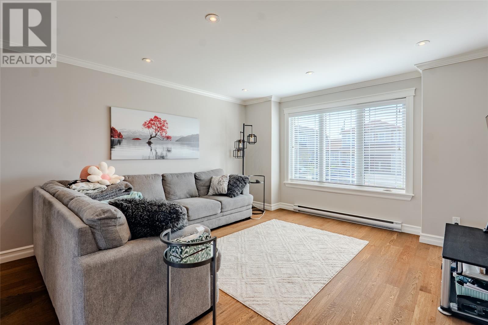 Property at 20 Glen Abbey Street image 3