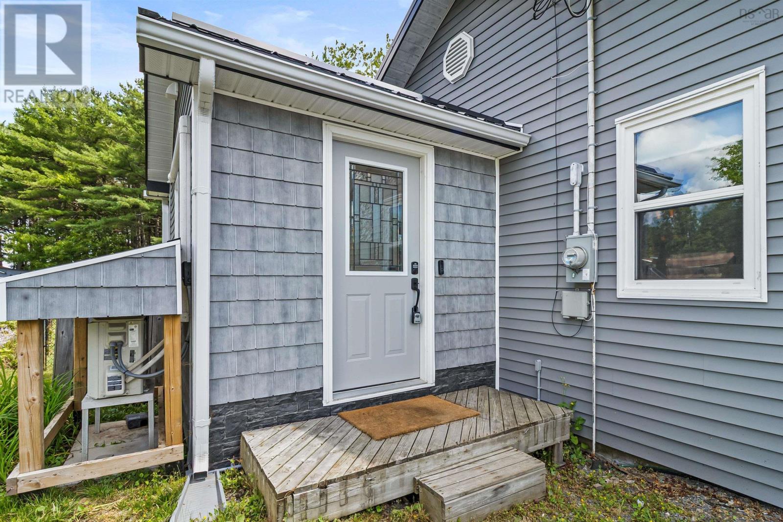 451 Highway 1, Mount Uniacke, Nova Scotia  B0N 1Z0 - Photo 3 - 202518746