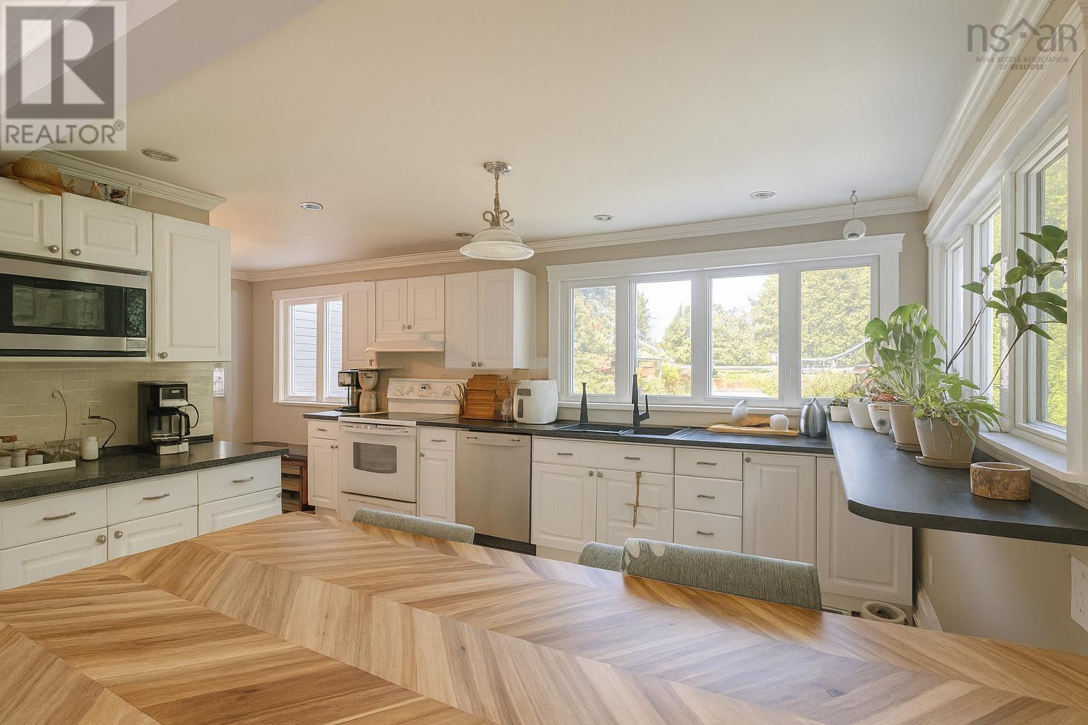 20 Youngs Road, Ingonish, Nova Scotia  B0C 1L0 - Photo 9 - 202519284