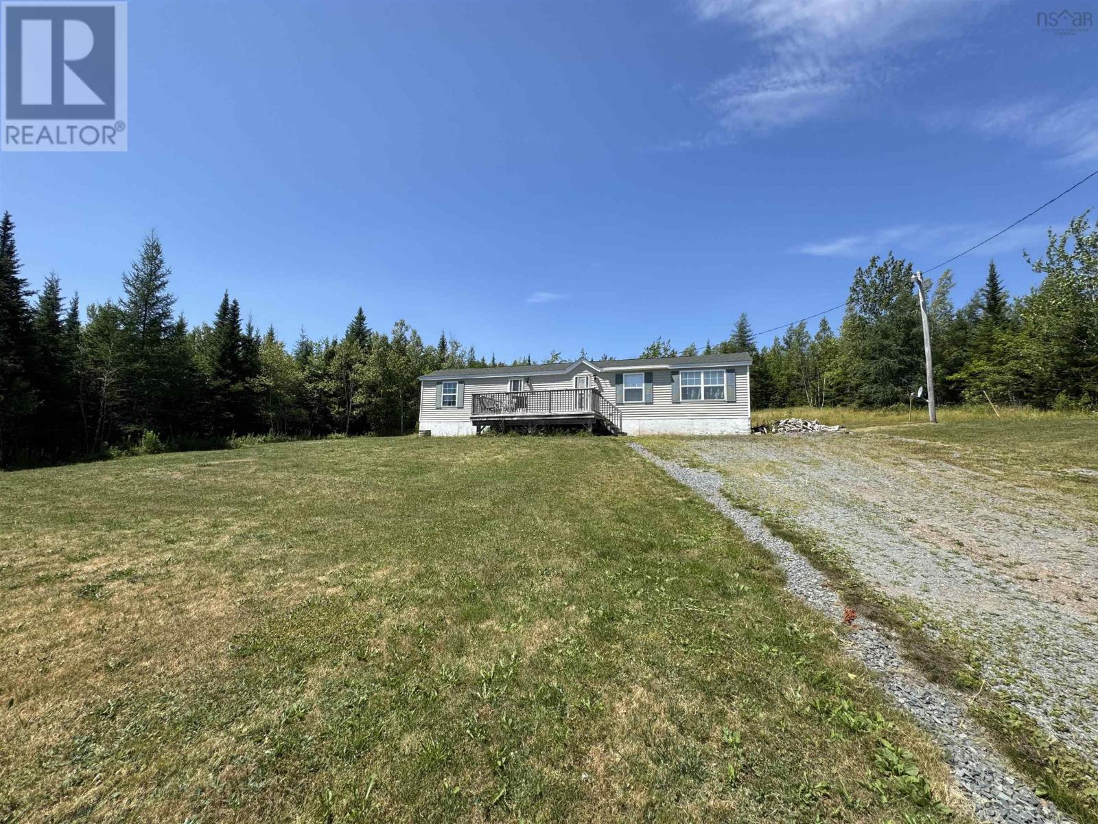 705 Lake Egmont, Lake Egmont, Nova Scotia  B0N 1Y0 - Photo 2 - 202518679