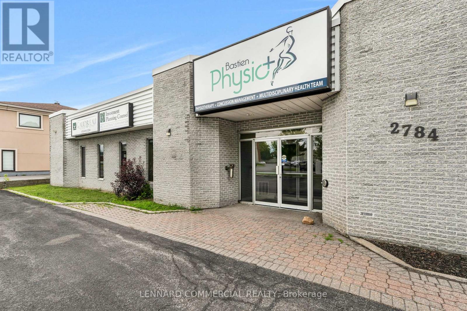 2784 Laurier Street, Clarence-Rockland, Ontario  K4K 1N4 - Photo 9 - X12318846