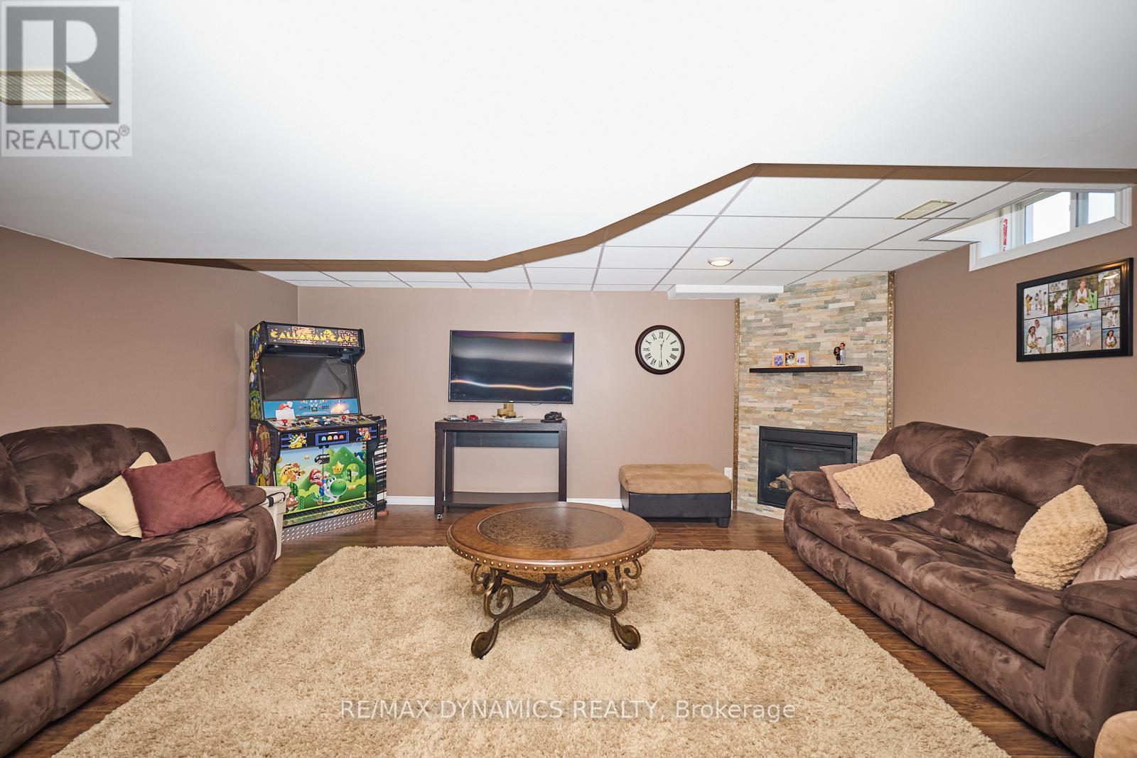 6831 St Michael Avenue, Niagara Falls, Ontario  L2H 0A2 - Photo 39 - X12318815