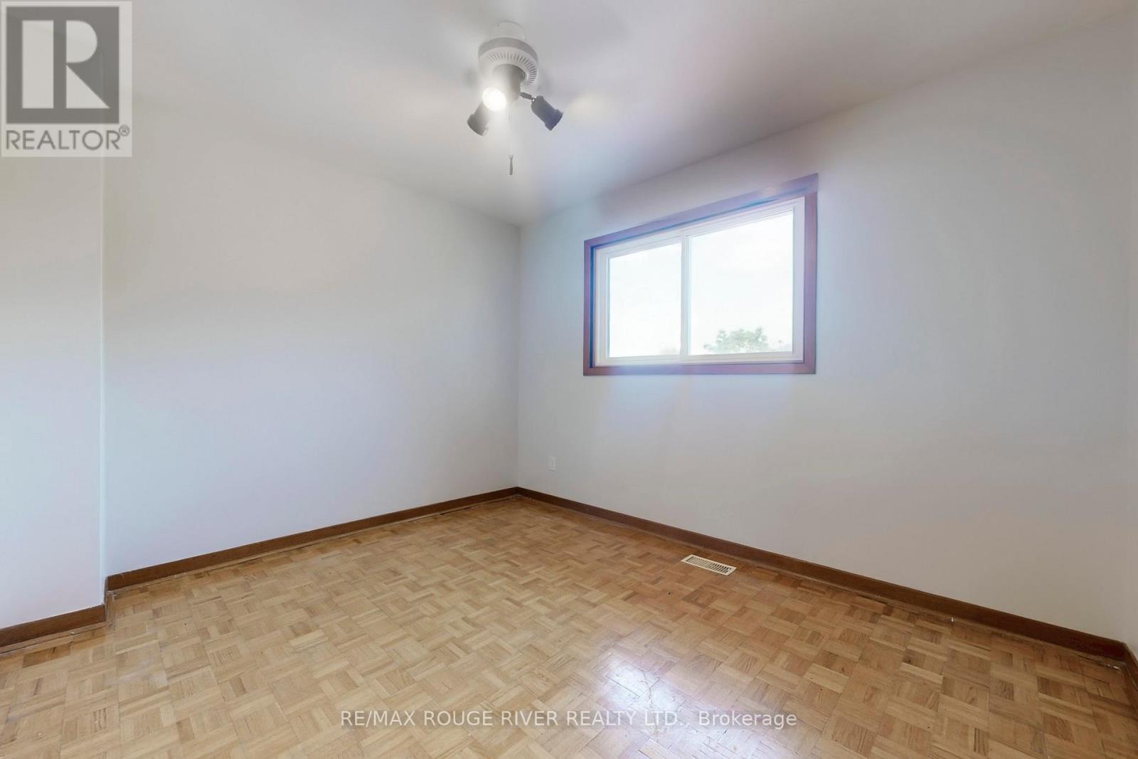 9 Comrie Terrace, Toronto, Ontario  M1M 3T1 - Photo 22 - E12318843