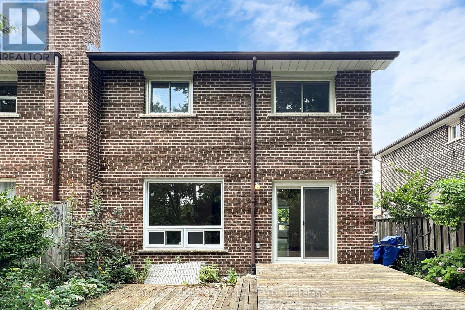 9 Comrie Terrace, Toronto, Ontario  M1M 3T1 - Photo 27 - E12318843