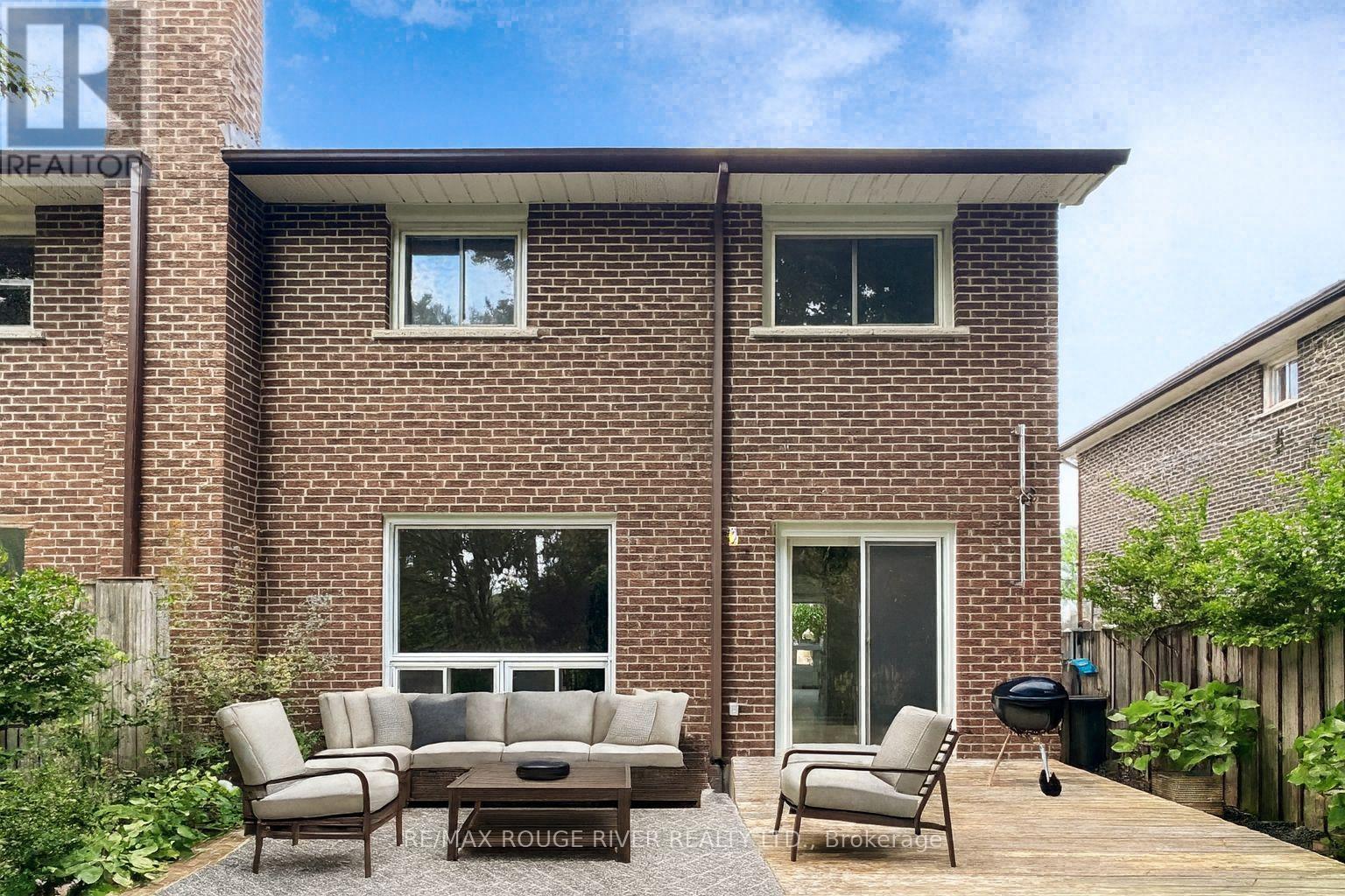 9 Comrie Terrace, Toronto, Ontario  M1M 3T1 - Photo 28 - E12318843