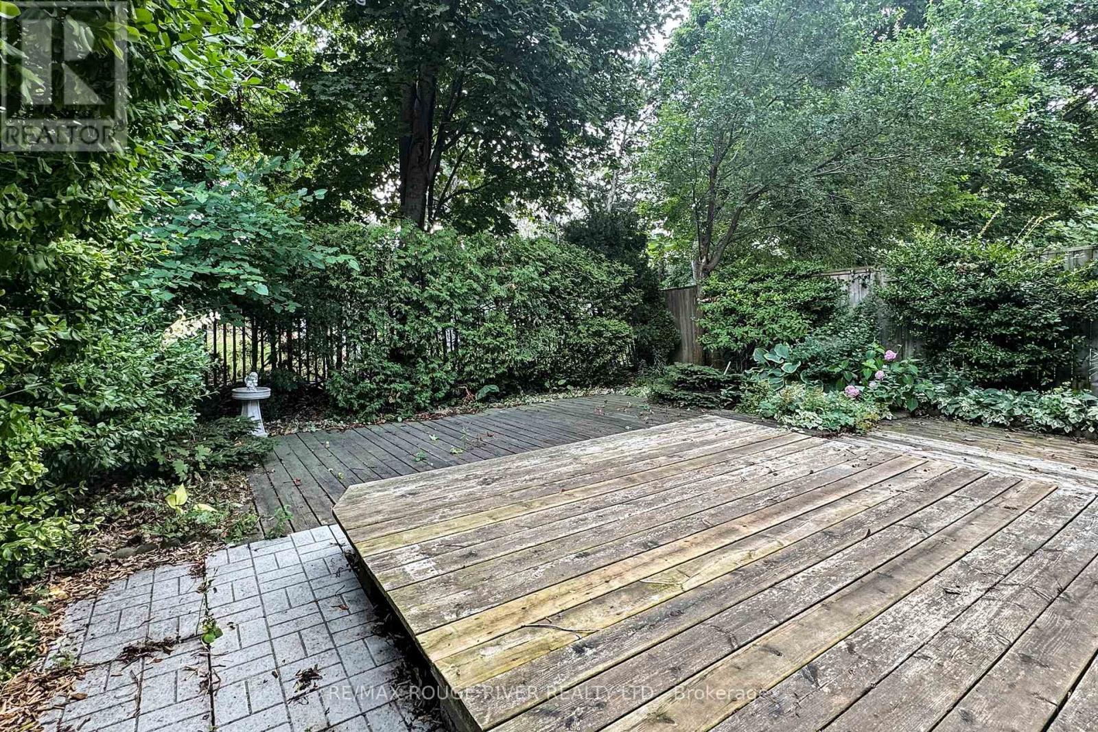 9 Comrie Terrace, Toronto, Ontario  M1M 3T1 - Photo 29 - E12318843