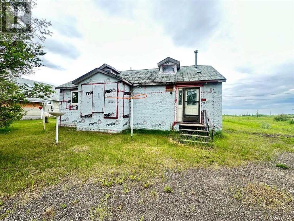 106 2 Street W, Waseca, Saskatchewan  S0M 3A0 - Photo 1 - A2243910