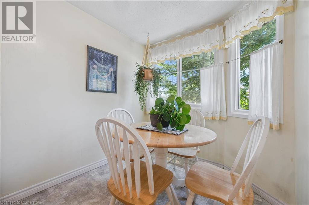 40 Silvercreek Parkway N Unit# 30, Guelph, Ontario  N1H 7X5 - Photo 11 - 40756586