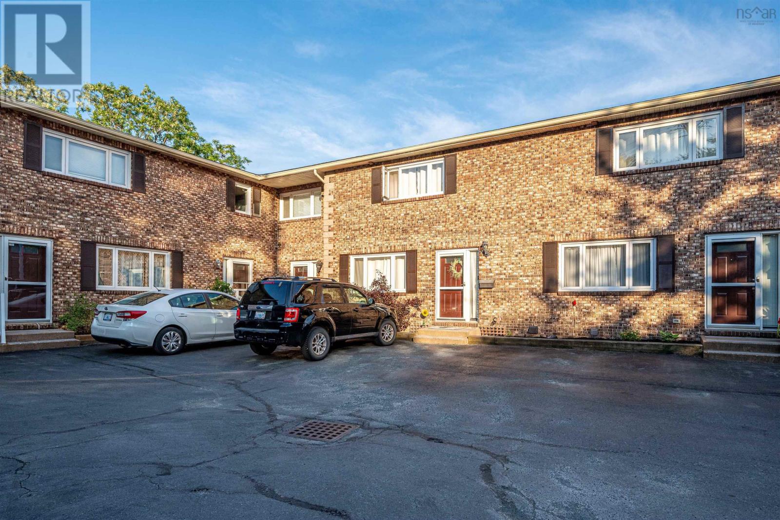 Property at 2 18 Pioneer Avenue image 1