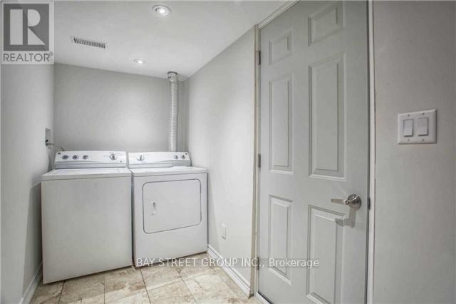 1011 Janette Street, Newmarket, Ontario  L3Y 3C4 - Photo 11 - N12318865