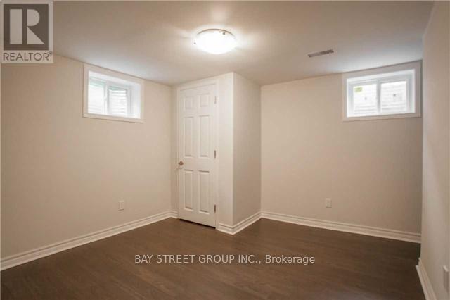 1011 Janette Street, Newmarket, Ontario  L3Y 3C4 - Photo 12 - N12318865