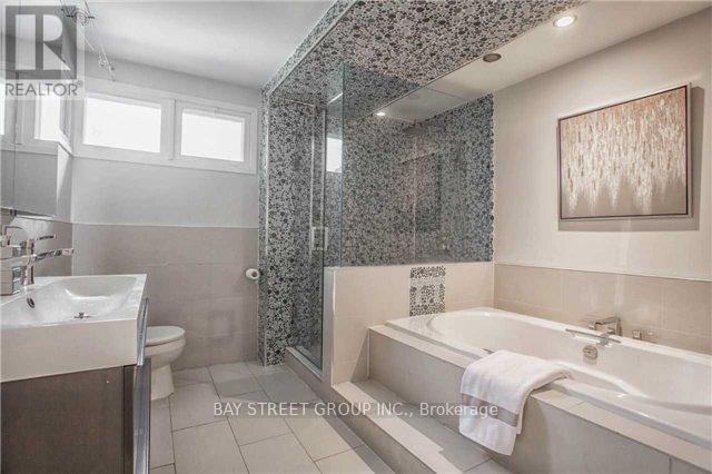 1011 Janette Street, Newmarket, Ontario  L3Y 3C4 - Photo 9 - N12318865