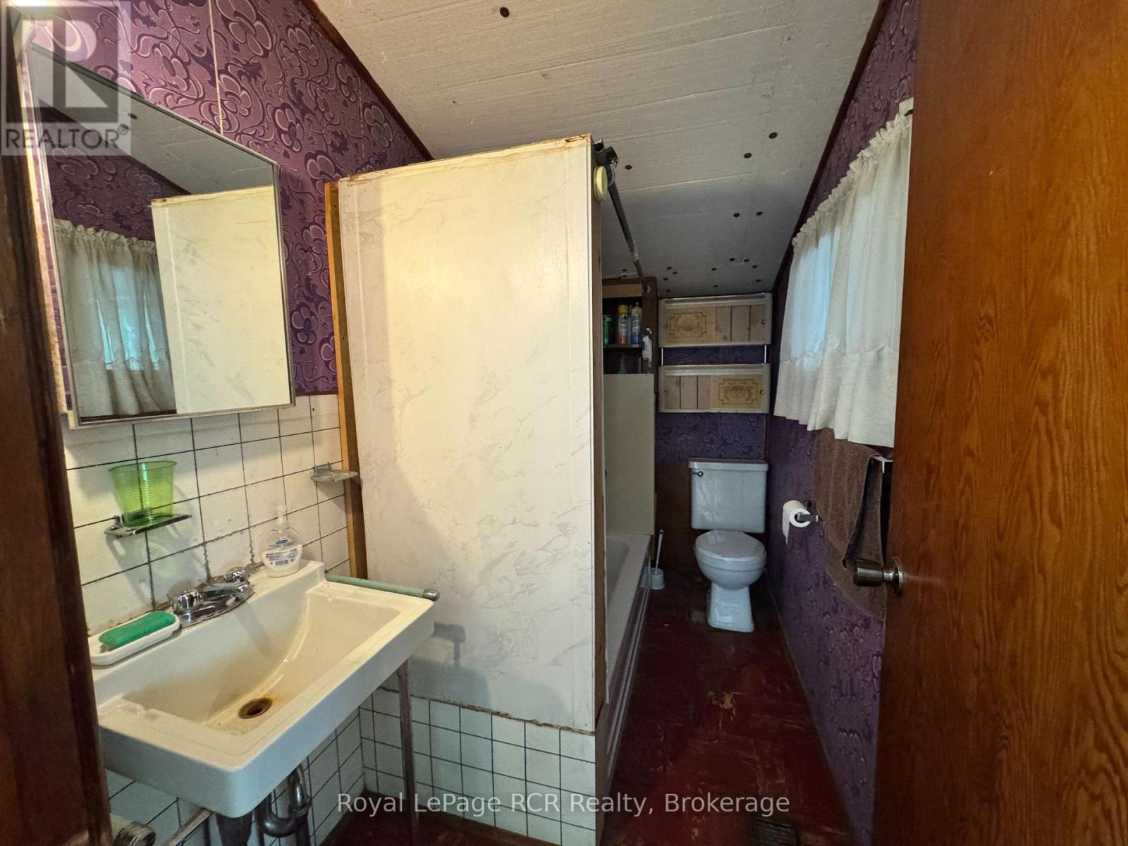 30 Sydenham Street, Grey Highlands, Ontario  N0C 1E0 - Photo 13 - X12205937