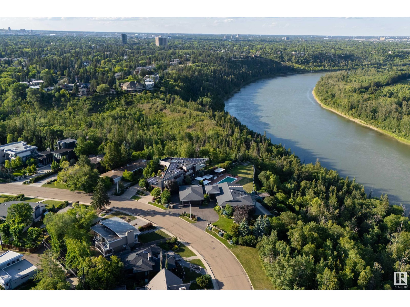 13758 Valleyview Dr Nw, Edmonton, Alberta  T5R 5T8 - Photo 4 - E4450707