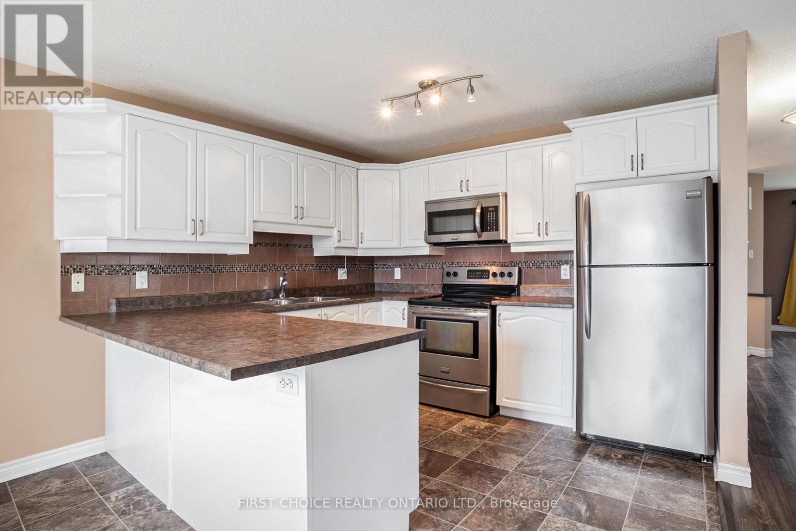 106 Panorama Avenue, Alfred And Plantagenet, Ontario  K0A 3K0 - Photo 7 - X12318913