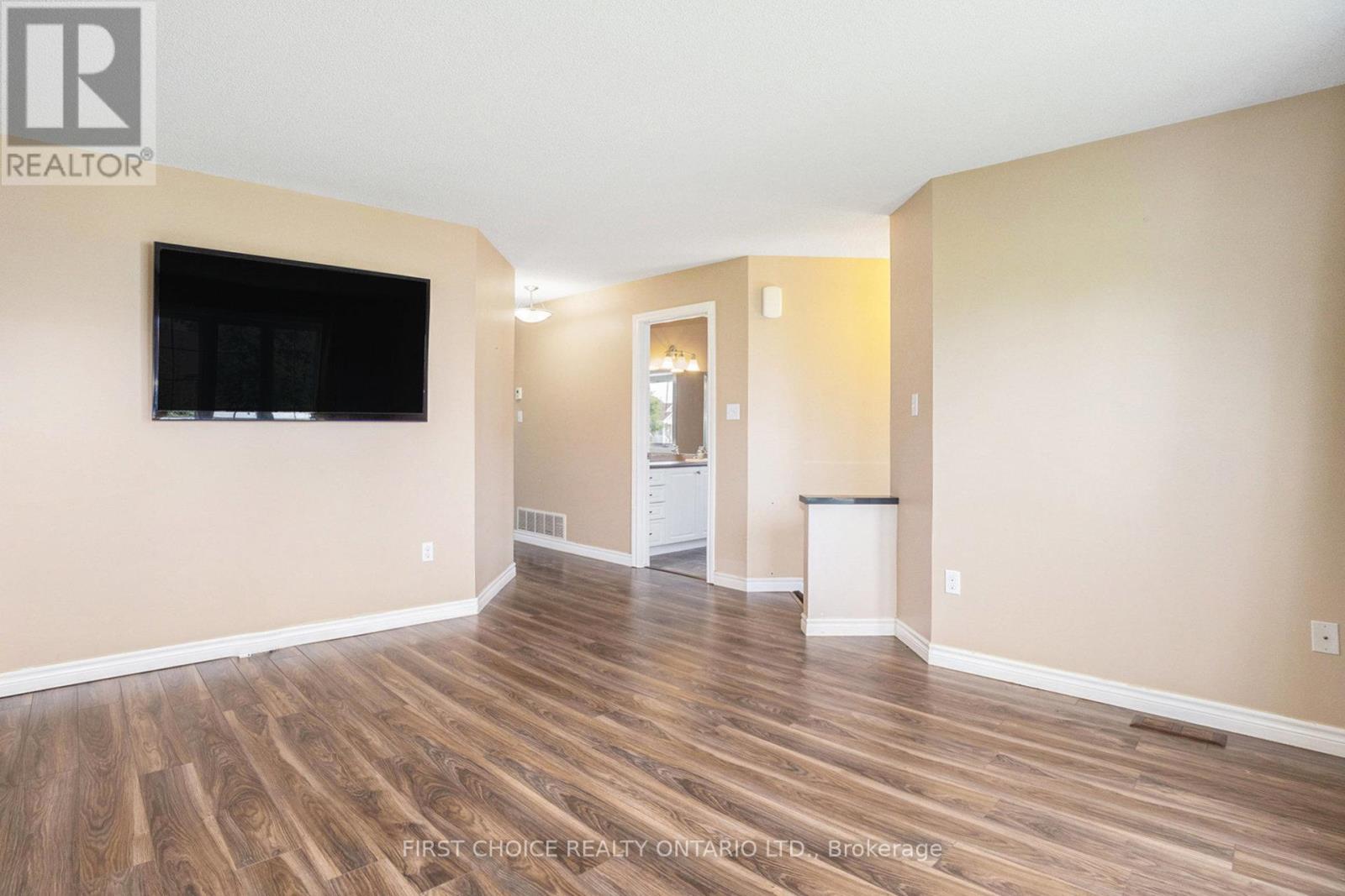 106 Panorama Avenue, Alfred And Plantagenet, Ontario  K0A 3K0 - Photo 9 - X12318913