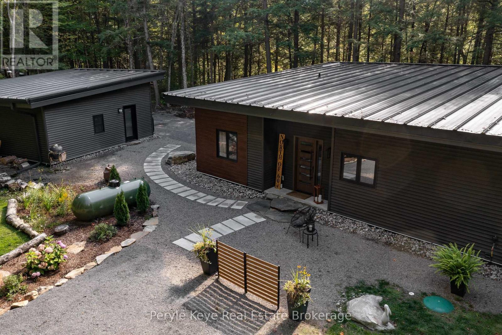 1-1387 Oxbow Lake Road, Lake Of Bays, Ontario  P1H 2J6 - Photo 10 - X12318810