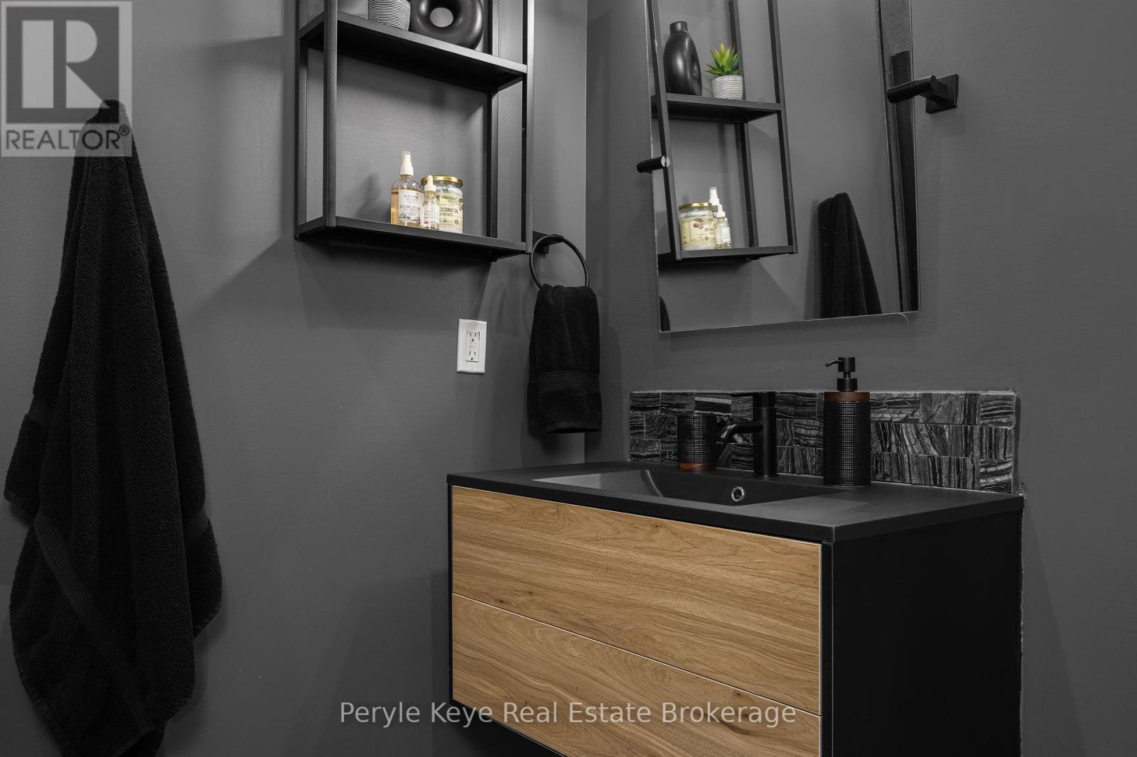 1-1387 Oxbow Lake Road, Lake Of Bays, Ontario  P1H 2J6 - Photo 35 - X12318810