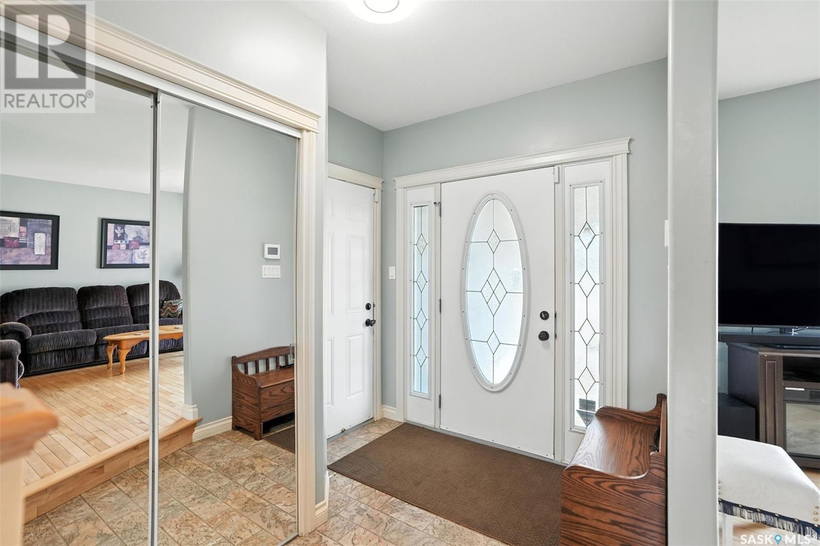 214 Lakeridge Drive, Warman, Saskatchewan  S0K 0A1 - Photo 3 - SK014285