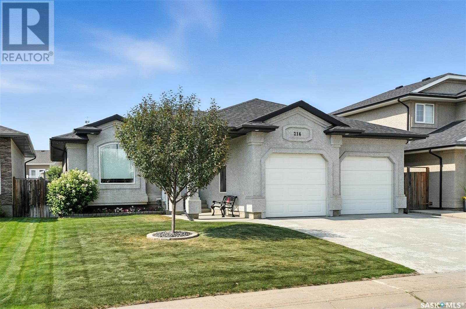 214 Lakeridge Drive, Warman, Saskatchewan  S0K 0A1 - Photo 2 - SK014285