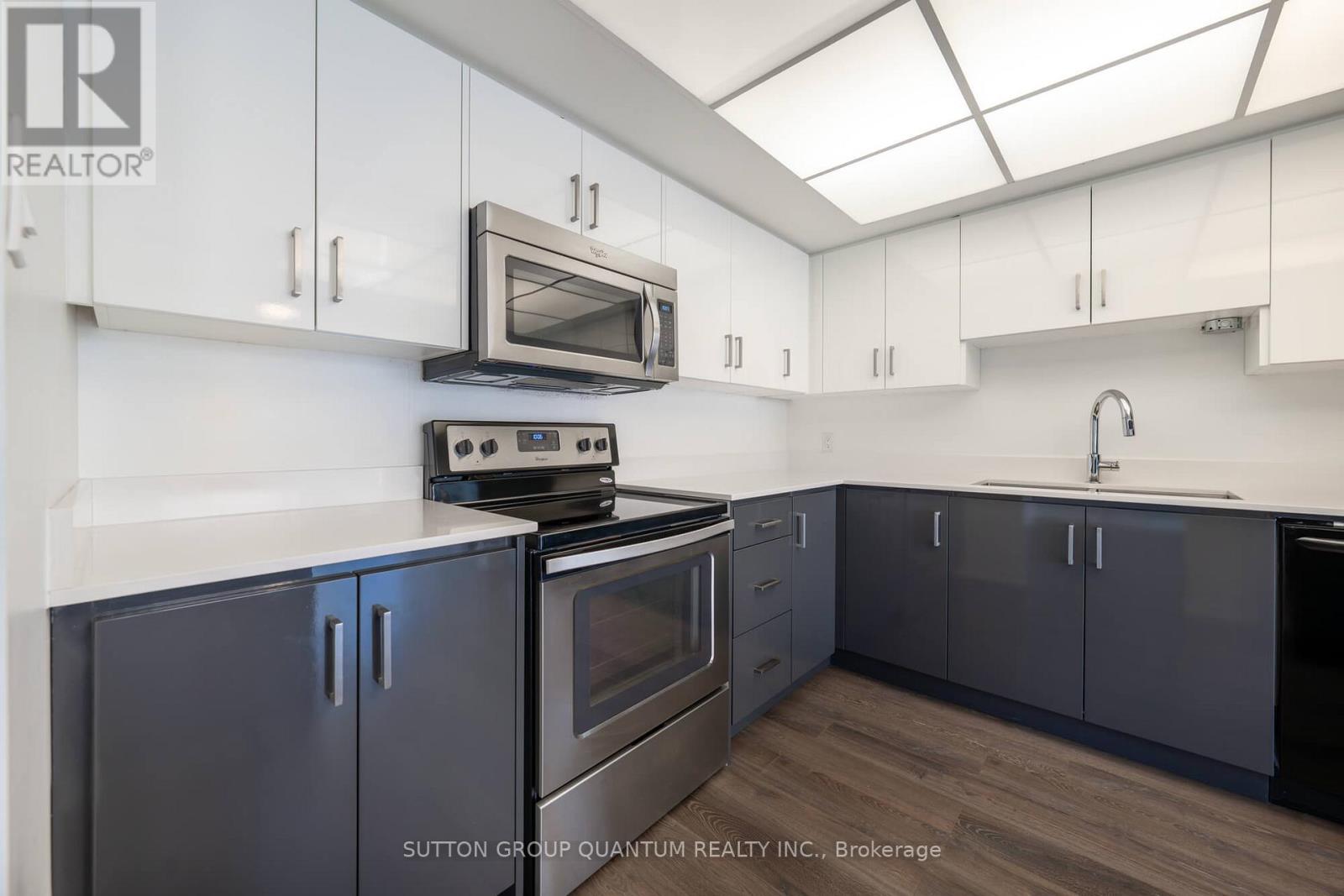 1113 - 55 Harbour Square, Toronto, Ontario  M5J 2L1 - Photo 9 - C12060022